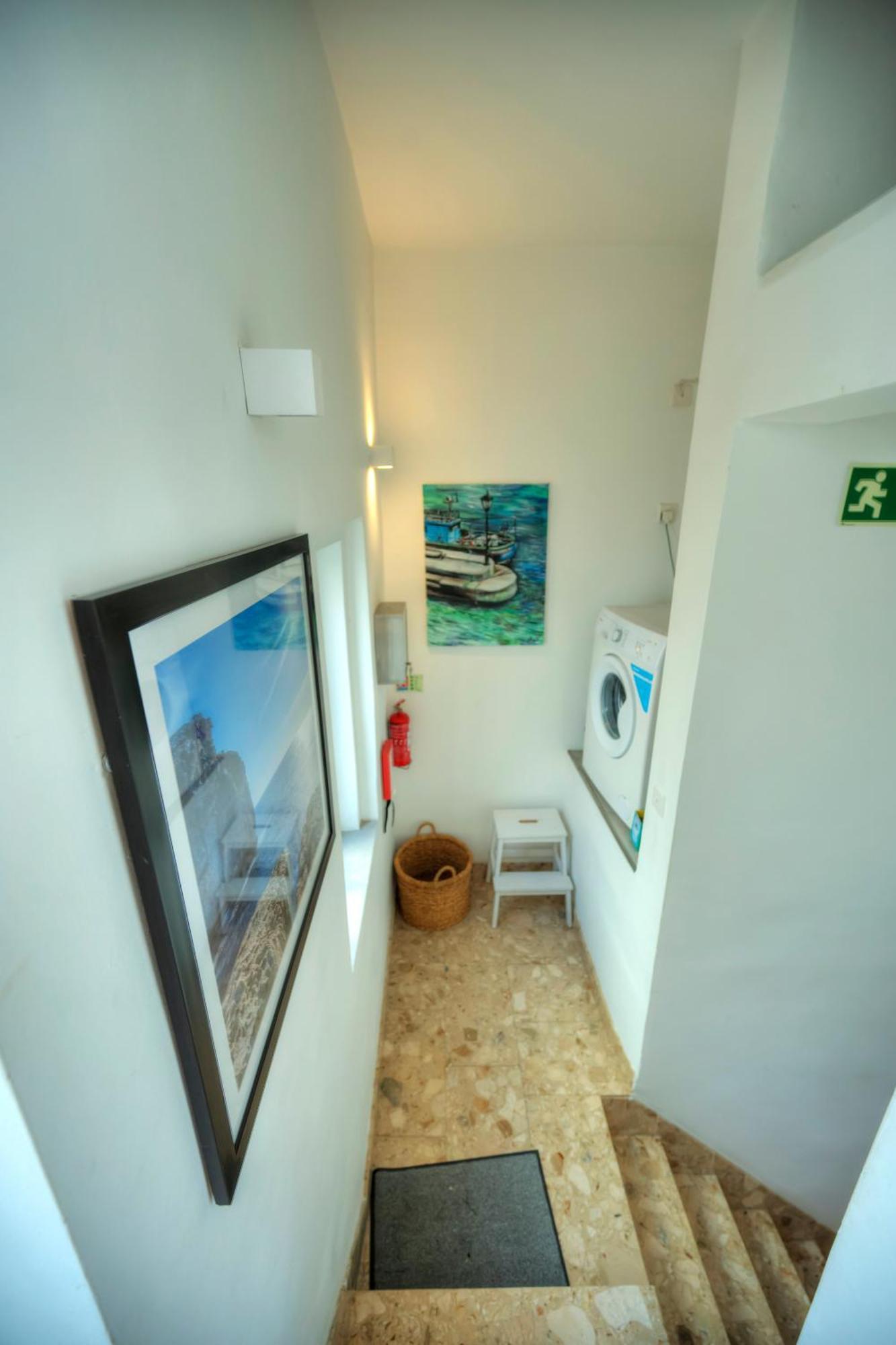 Seaview Sliema 30 Seconds To High Street & Ferry, 2X Double En-Suite Bedrooms, Modern Whole Traditional Townhouse, Kitchen, Living Area, & Roof Terrace Exterior photo